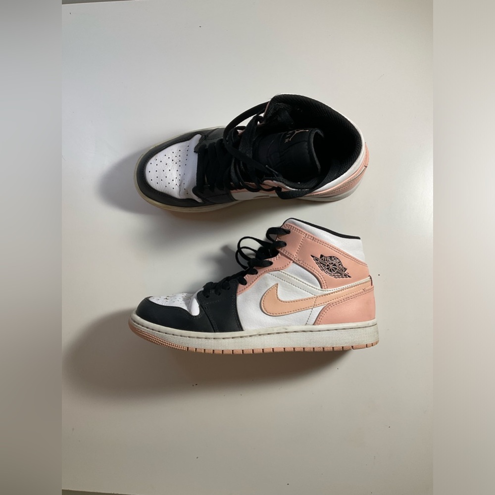 Air Jordan 1’s Mid “Crimson Tint”